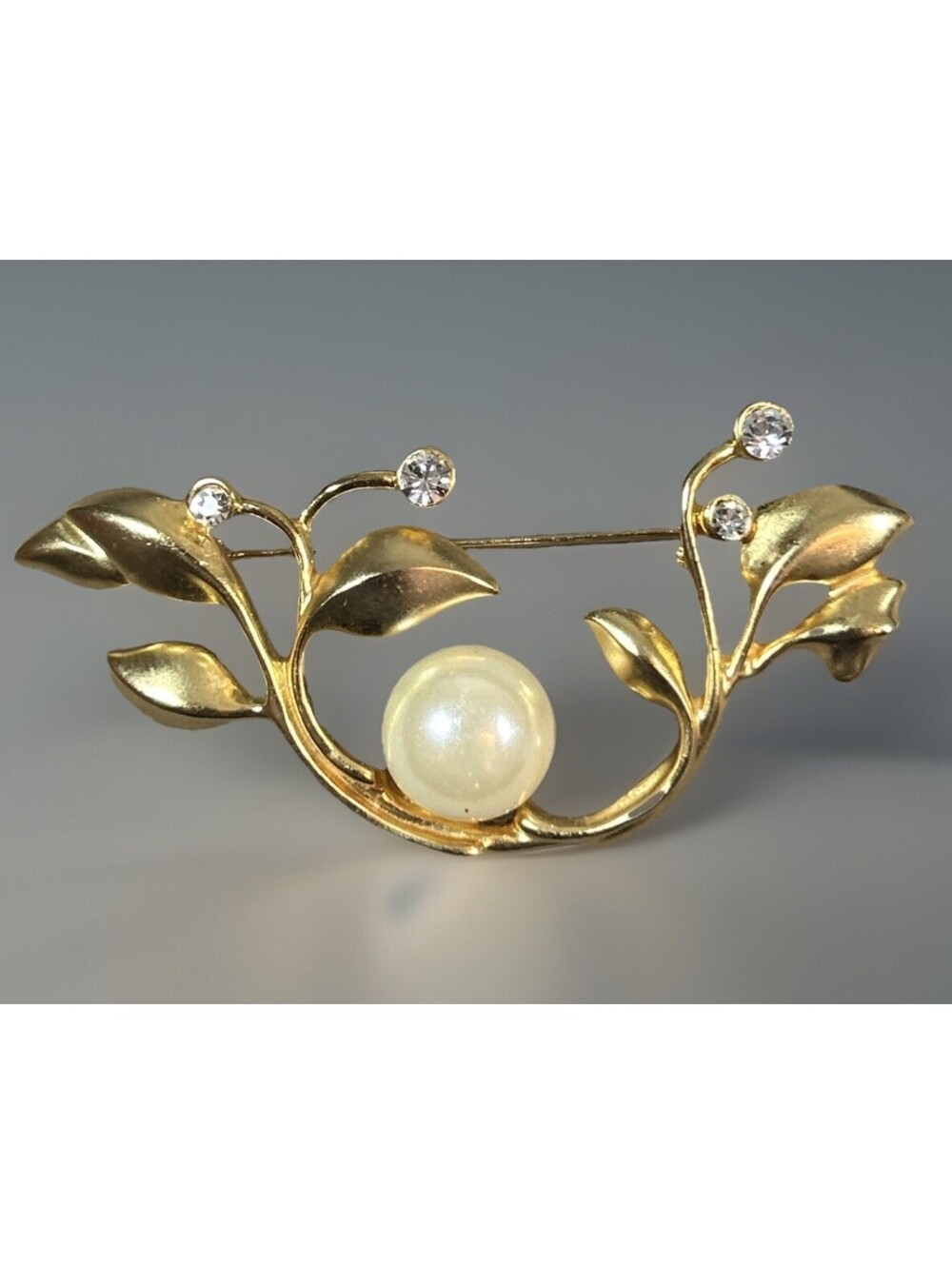 Vintage Gold Leaves Faux Pearl Costume Jewelry Broach Elegant